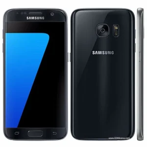Samsung reacondicionado Galaxy S7 en color negro visto desde su parte trasera con lente de camara unica